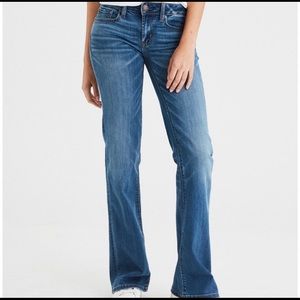 American Eagle favorite boyfriend jeans — 14